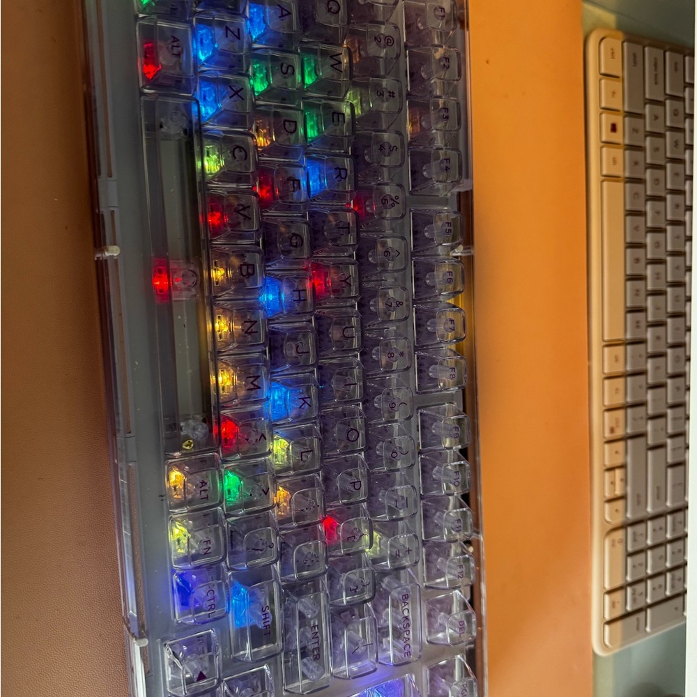 KiiBoom Phantom 98 Purple LED Mechanical Keyboard - Picture 5 of 6
